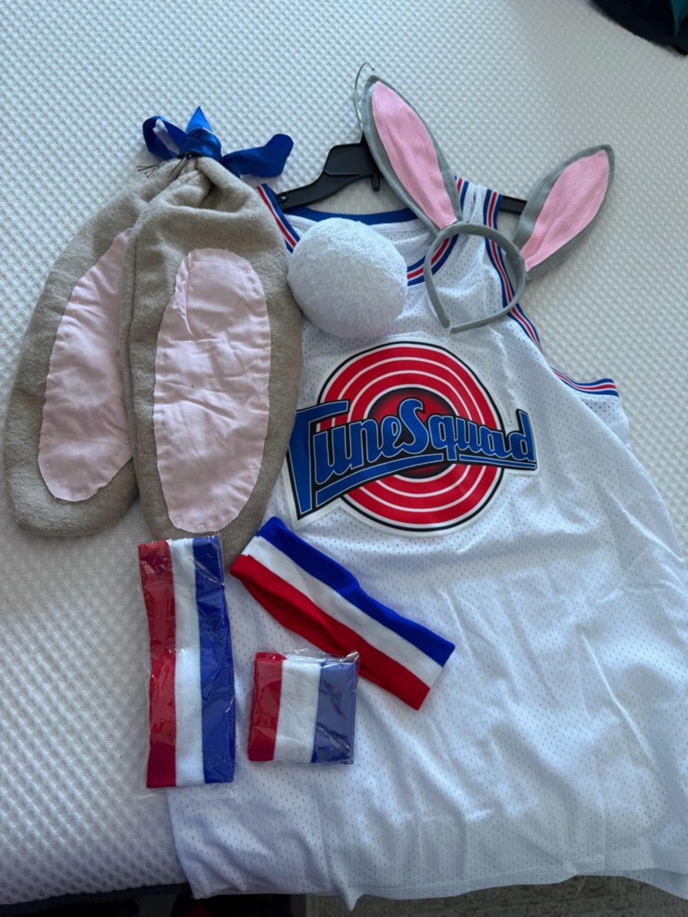 Lola Bunny Jersey Tune Squad with accessories